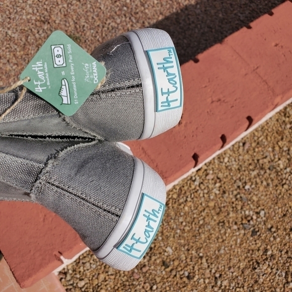 Blowfish Malibu Earth Torta Steel Gray Sz. 8 Ankle Sneaker - Picture 6 of 12